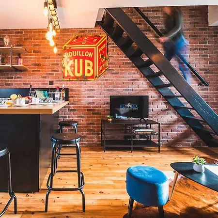 شقة Loft Style Duplex Apartment, Center